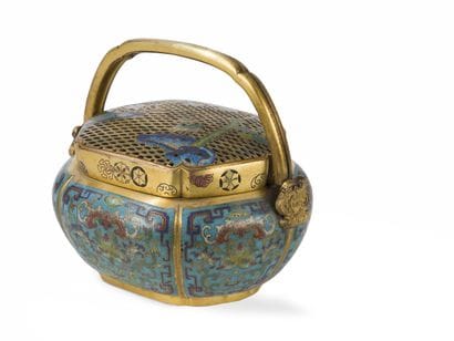CHINE - Epoque QIANLONG (1736 - 1795)
Chaufferette...