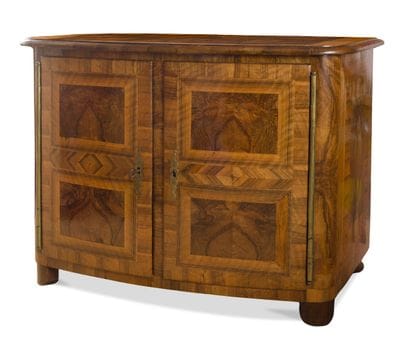 Veneer and marquetry chest of drawers with...