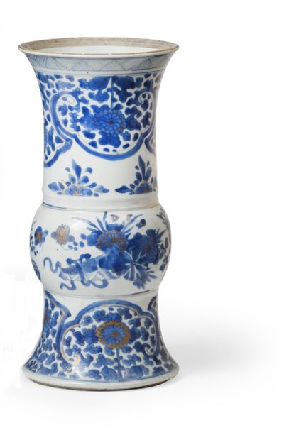 CHINA - KANGXI period (1662-1722)
Porcelain...