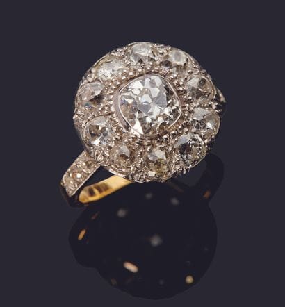 Ring in 18K (750/000) yellow gold set with...