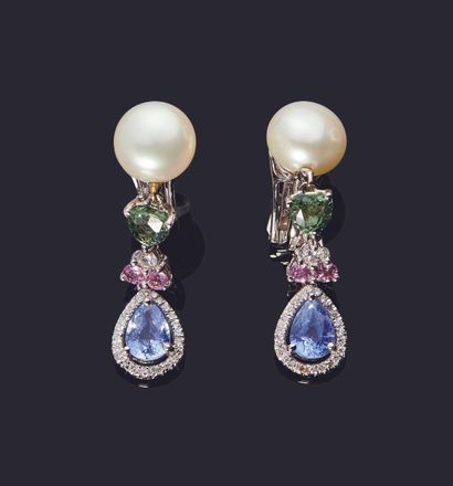 (ADDED TO CATALOGUE) Pair of 18K (750/000)...