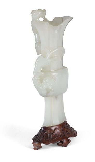 CHINA - 18th/19th century
Small Gu-shaped...