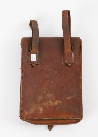 Porte-carte, en cuir brun, avec marquage...