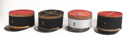 Lot de 4 képis: Lieutenant-colonel, Commandant...