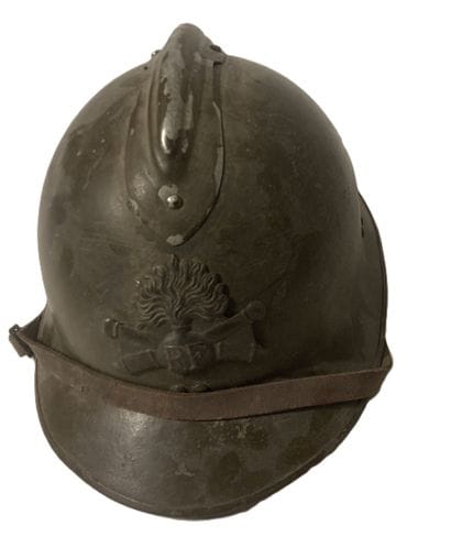 Casque d’Artillerie, modèle 1926, peint en...