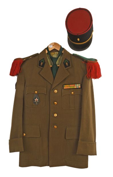 Uniforme de Sergent de la Légion étrangère:...