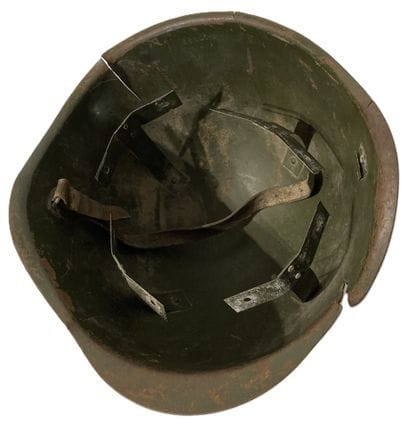 Coque de casque, type soviétique. Dans l’état...
