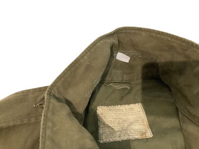 Lot: veste et pantalon, modèle M43, en toile...