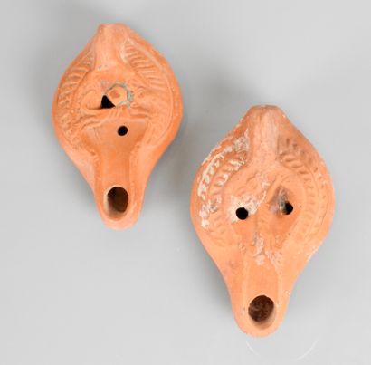 Deux lampes à huile paléochrétiennes.En l’état.

Terre...
