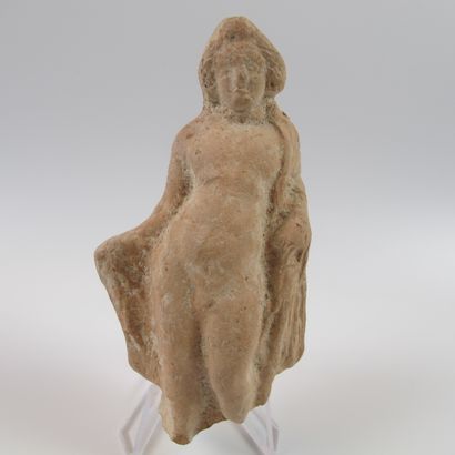 Figurine hellénistique d’Eros en terre cuite....