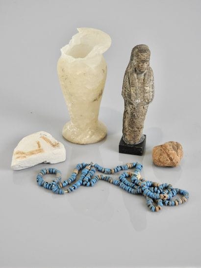 Objets d’époque ou de style

Antique à p...