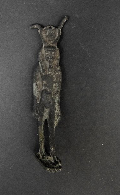 Dieu Osiris lune marchant.

Bronze.Personification...