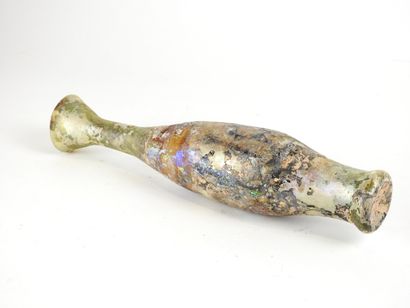 Grand balsamaire .Verre irisé.Epoque romaine.Circa...