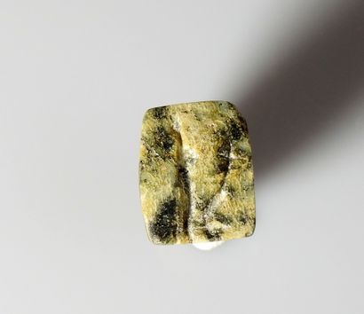 Sceau pyramidal en creux représentant la...