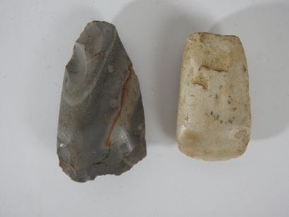 Deux haches polies.

Epoque néolithique.

Silex...