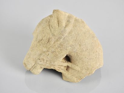 Tête relief de cheval en grès.H :8cm.Fin...