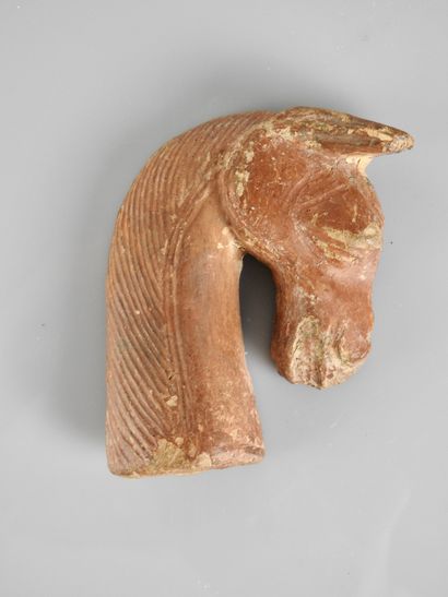 Tête de cheval.Terre cuite.

Perse antique.Relief.

H...