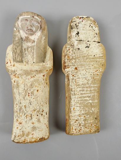 Sarcophage miniature.Bois sculpté à engobe...