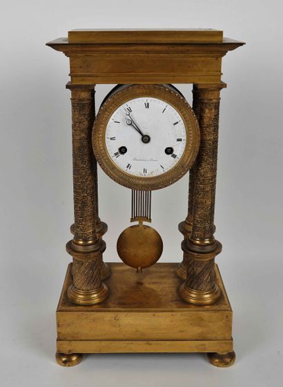 Portico clock signed Chambelain in Rheims,...