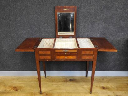 Dressing table in veneer and marquetry

Louis...