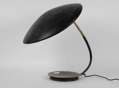Table lamp in gilded brass and black lacquer

50's

H...