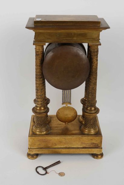 Portico clock signed Chambelain in Rheims,...