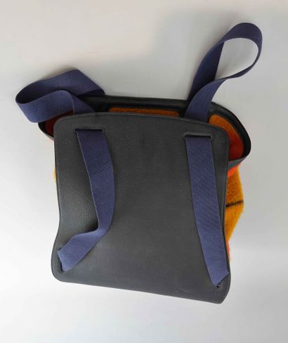 HERMES Paris Made in France 

Sherpa backpack...