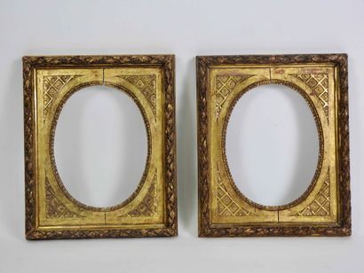 Pair of gilded wood frames

Louis XVI period

31...