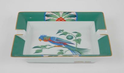 HERMES Paris Made in France

Enameled porcelain...