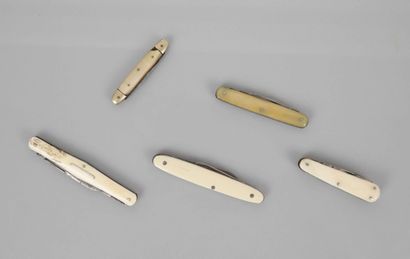 Lot 5 knives, one in mother-of-pearl with...