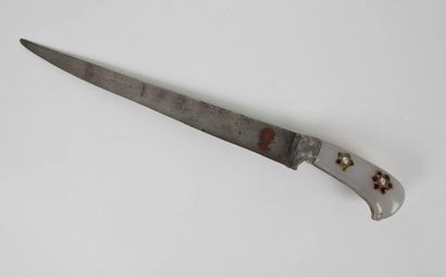 Chalcedony handle knife with enamelled floral...