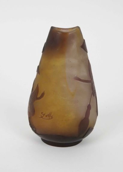 Emile Galle (1846-1904)

Small vase in multi-layer...