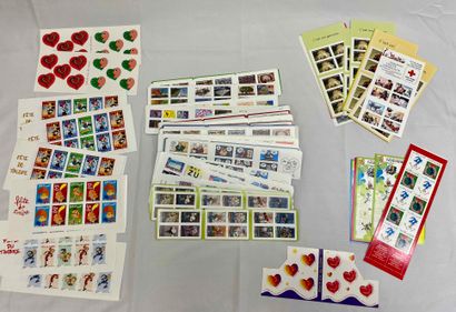 Lot. **. France face value: Booklets + 200...
