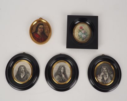 A lot of 5 miniatures in medallions 

H....