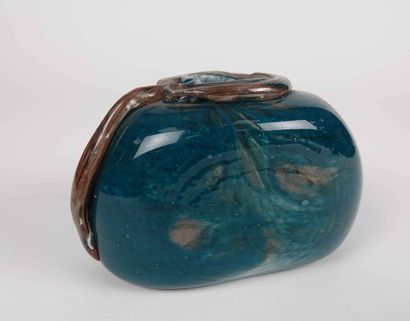 Blue and brown blown glass vase

Contemporary...