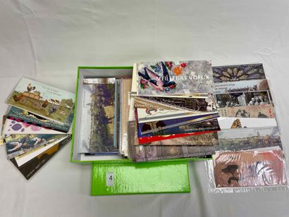 1 box. O. France: Lot of philatelic souvenir...