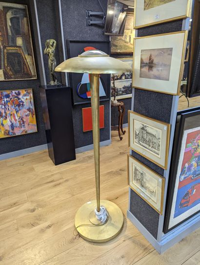 PERZEL

Floor lamp in gilded brass with a...