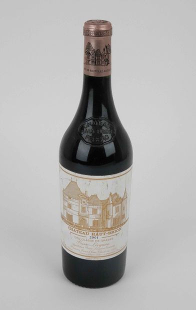 1 Bottle Haut Brion 2001

Slightly stained...