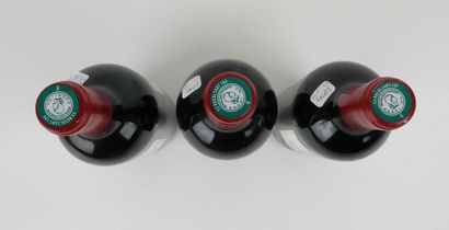 3 bottles Montrose 2004

Slightly stained...