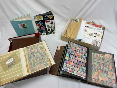 Bulk. O. A set of world stamp mail cutouts...