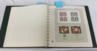France: Red Cross notebooks, complete from...