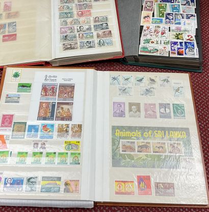 Bulk: Set of over 30 albums + boxes + miscellaneous...