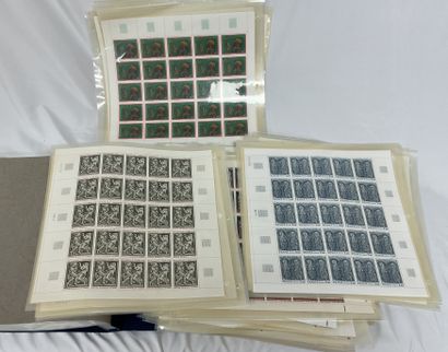Faciale: Large lot of 25 and 50 sheets including...