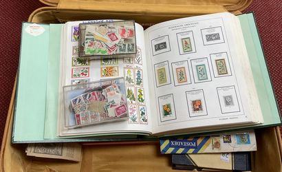 World: mint and cancelled world stamps including...