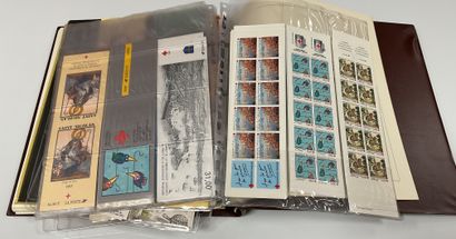 France: Red Cross booklets including 1952/53...
