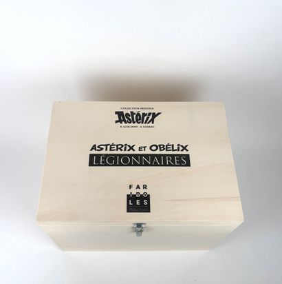 UDERZO
Asterix
Statuettes of Asterix and...