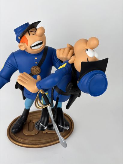 LAMBIL
The Blue Tunics
Statuettes published...