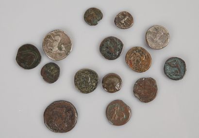 CARTHAGE
Ensemble de 14 monnaies en bronze...