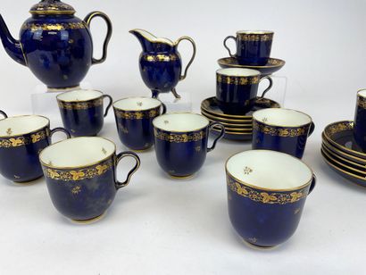 SEVRES, Manufacture Nationale

Service à...