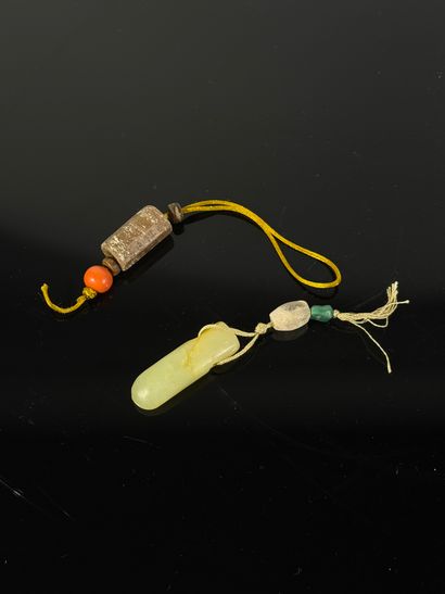 Chine

Ensemble de deux objets :

- Sceau...